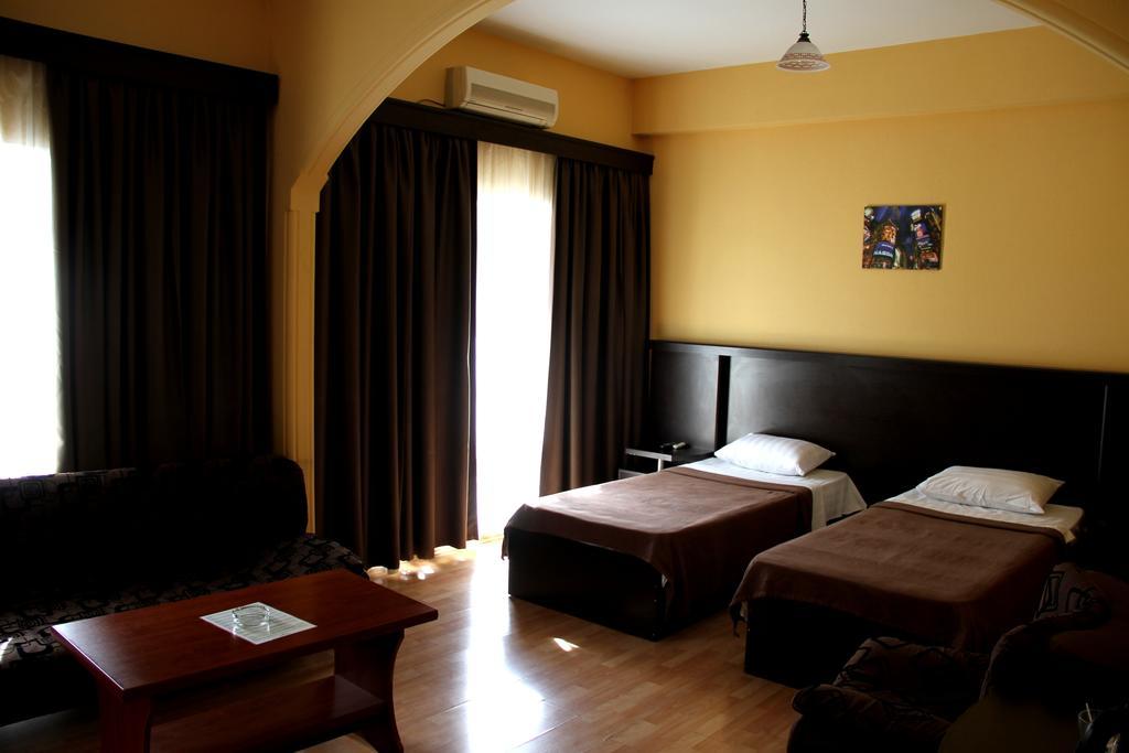 Avenue Hotel Tbilisi Room photo